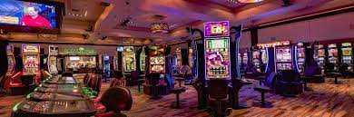Dealer profesional Infinite Blackjack di studio indosloter